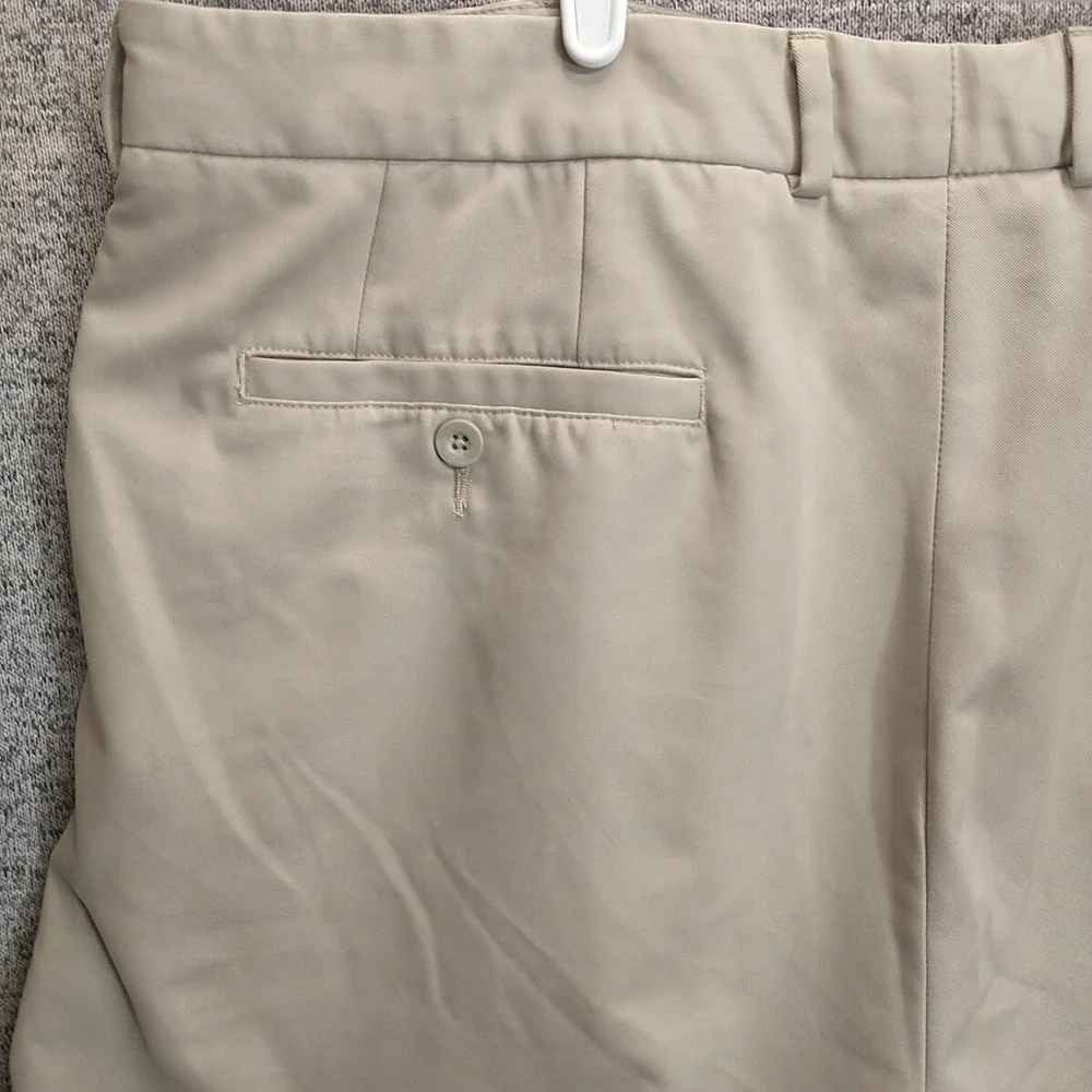 Tommy Armour Mens Tan Khaki Pleated Golf Shorts Size 40 Polyester Performance